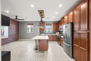 Photo #2: ML81997904 Listing