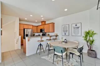 Photo #5: ML81998212 Listing