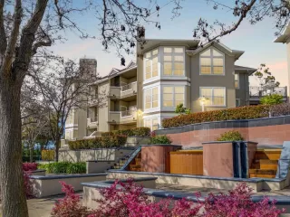 More Details about MLS # ML81999437 : 880 MERIDIAN BAY LN 210