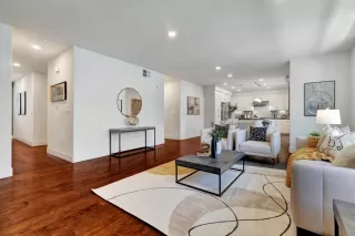 Photo #5: ML82000146 Listing