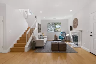 Photo #4: ML82000804 Listing