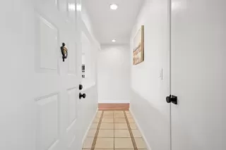 Photo #5: ML82000979 Listing