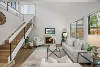 Photo #4: ML82001002 Listing