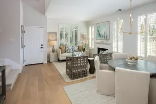 Photo #5: ML82001018 Listing