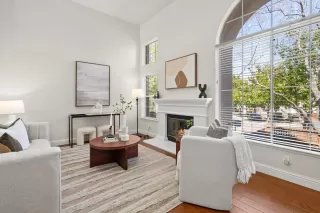 Photo #4: ML82001377 Listing