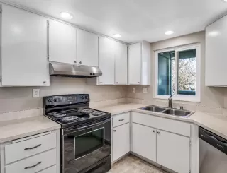 Photo #4: ML82001382 Listing