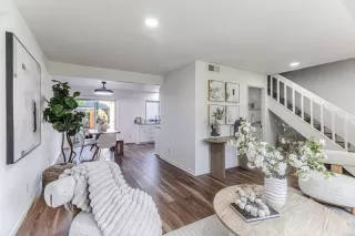 Photo #5: ML82001569 Listing