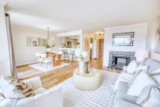 Photo #5: ML82001631 Listing