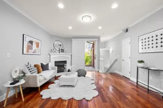 Photo #5: ML82001635 Listing