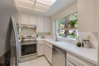 Photo #3: ML82001638 Listing