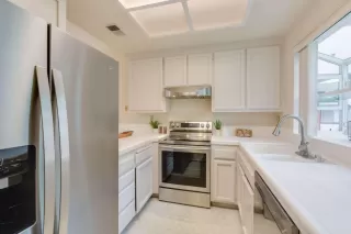 Photo #4: ML82001638 Listing