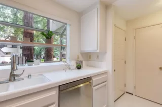 Photo #6: ML82001638 Listing