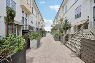 Photo #3: ML82001671 Listing