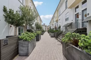 Photo #4: ML82001671 Listing