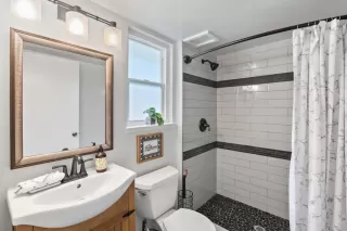 Photo #5: ML82001823 Listing