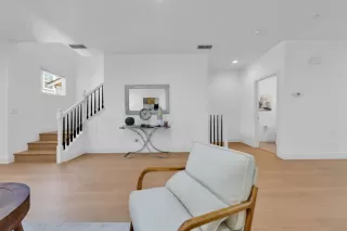 Photo #5: ML82001856 Listing 