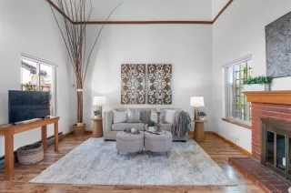 Photo #5: ML82001932 Listing 