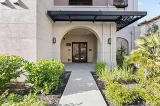 Photo #2: ML82001935 Listing