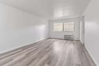 Photo #3: ML82002152 Listing