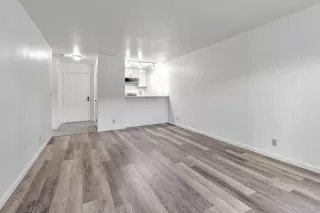 Photo #5: ML82002152 Listing