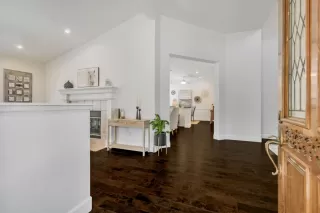 Photo #4: ML82002326 Listing