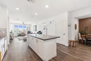 Photo #2: ML82002378 Listing 