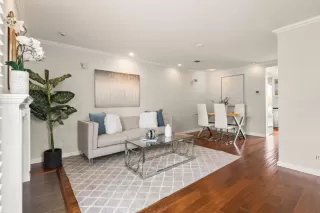 Photo #4: ML82002412 Listing