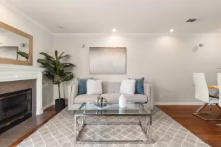 Photo #5: ML82002412 Listing