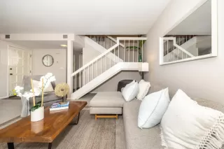 Photo #6: ML82002424 Listing