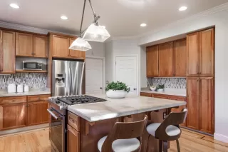 Photo #5: ML82002576 Listing