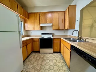 Photo #4: ML82002600 Listing