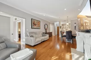 Photo #5: ML82002622 Listing 