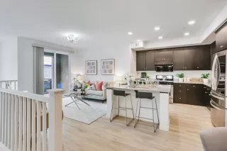 Photo #5: ML82002743 Listing 