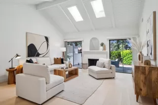 Photo #6: ML82002831 Listing