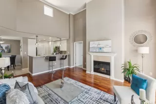 Photo #5: ML82002832 Listing