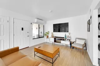 Photo #5: ML82002842 Listing