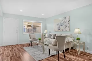 Photo #5: ML82002887 Listing