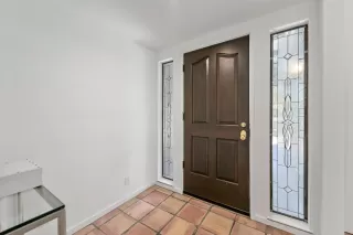 Photo #4: ML82002924 Listing