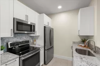 Photo #4: ML82002932 Listing