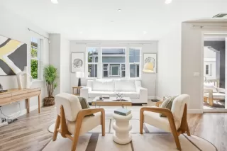 Photo #4: ML82003015 Listing