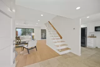 Photo #5: ML82003193 Listing