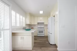 Photo #6: ML82003308 Listing 