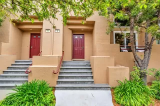 More Details about MLS # ML82003313 : 2 COMMONS LN 2