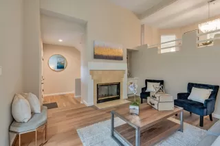 Photo #5: ML82003313 Listing 