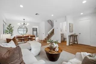 Photo #6: ML82003339 Listing 