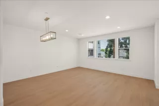 Photo #5: ML82003442 Listing 