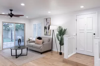 Photo #4: ML82003453 Listing