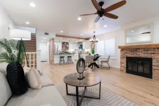 Photo #5: ML82003453 Listing