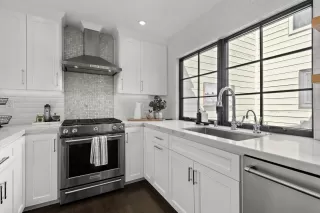 Photo #5: ML82003543 Listing