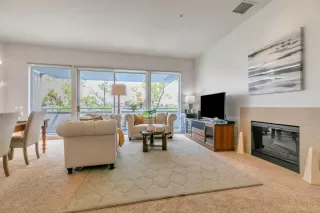 Photo #4: ML82003642 Listing